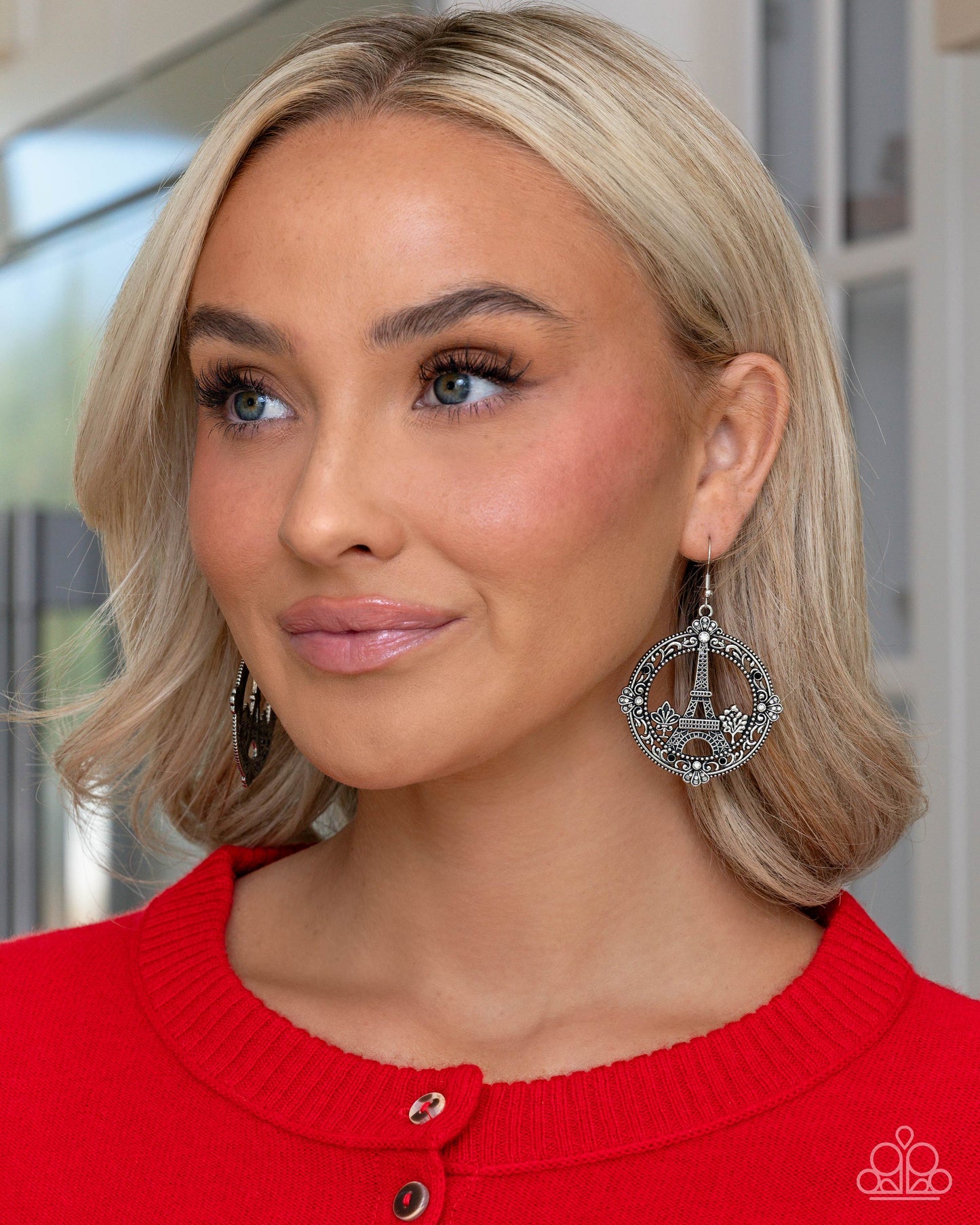 Enamored Eiffel Tower - Black