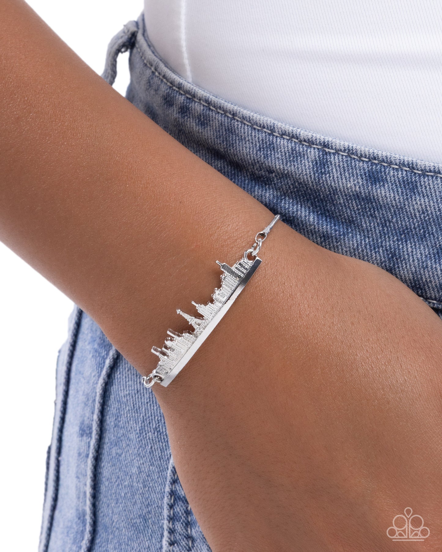 Belle Backdrop - Silver