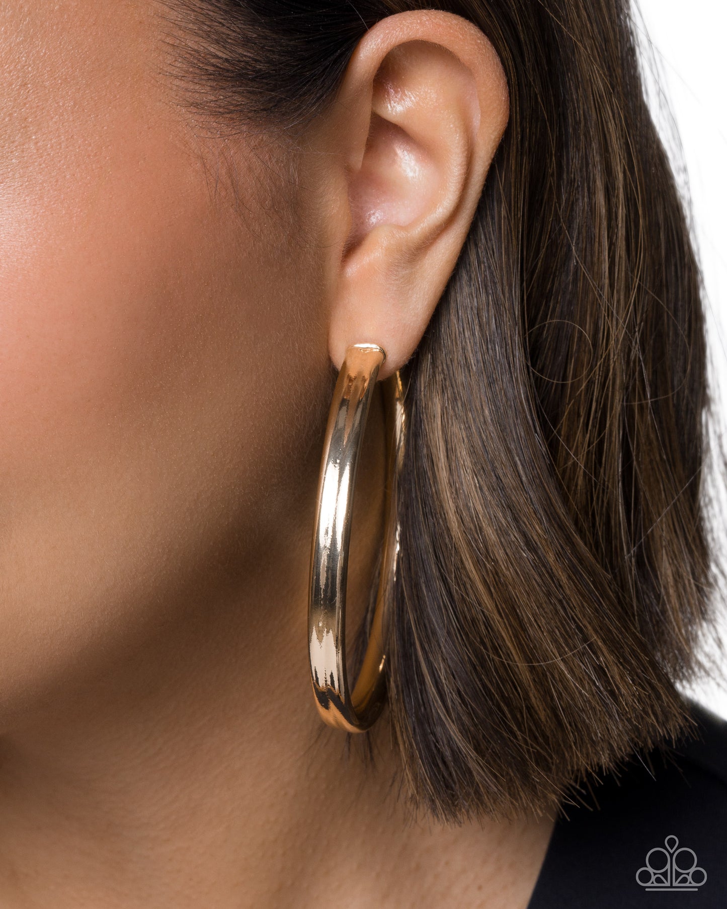Sleek Staple - Gold