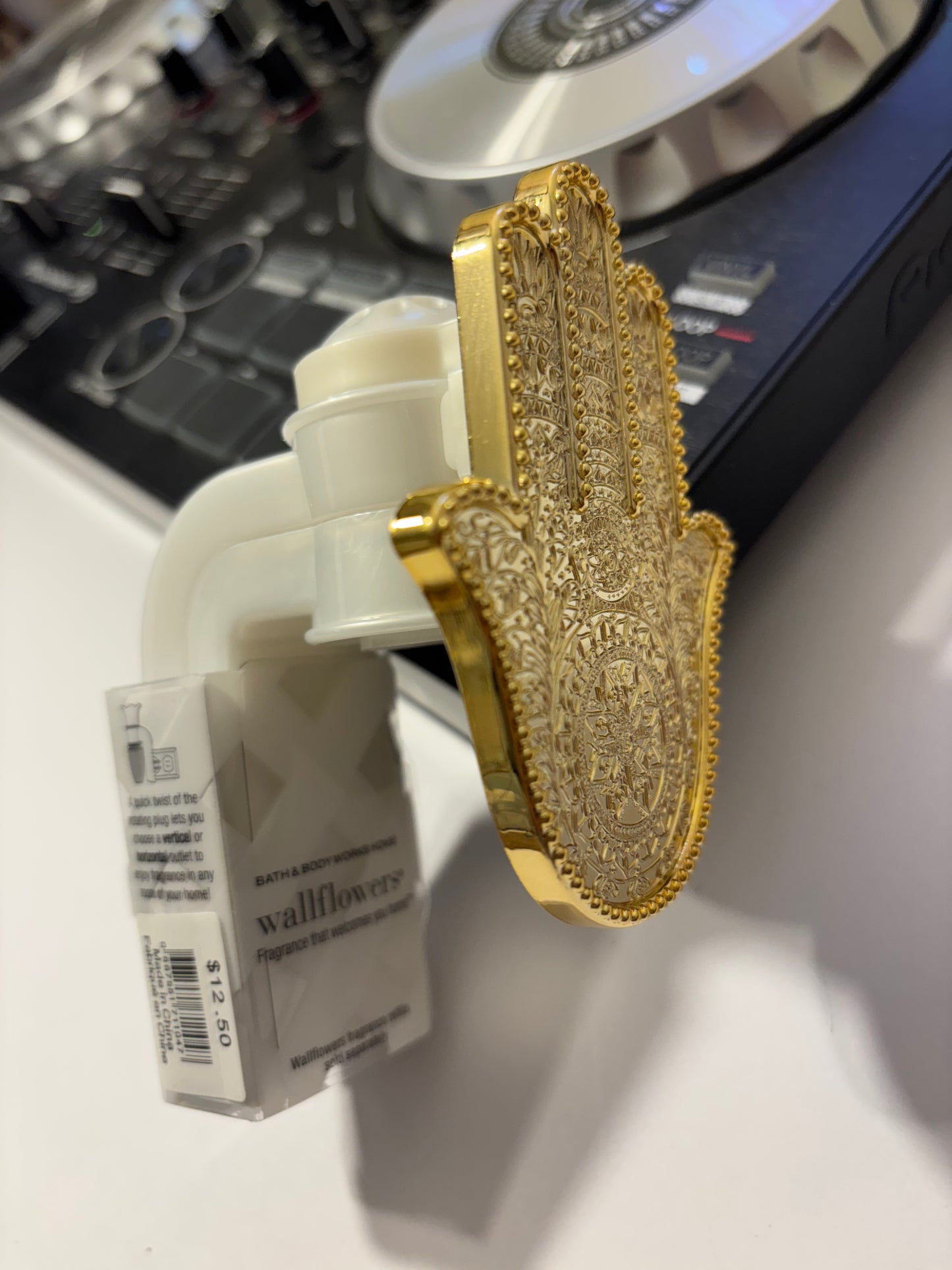 ✨ Rare Find: Limited Edition Golden Hamsa Wallflower ✨