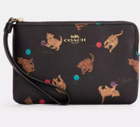 Coach Women's Corner Zip Wristlet Signature Cat Print